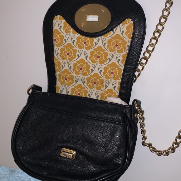 Small black and white Emma Fox shoulder bag with chain and leather strap. - Picture 3 of 5